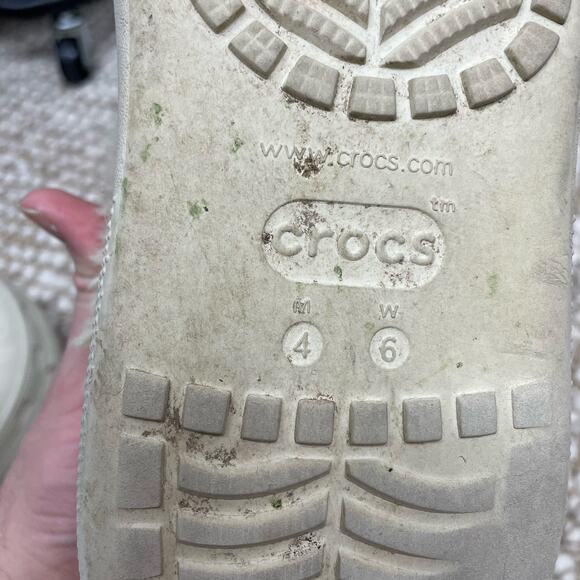 Crocs Furever Crush Clog in Bone SZ 6 Fur-Lined Winter Chunky Platform GUC - Picture 11 of 11